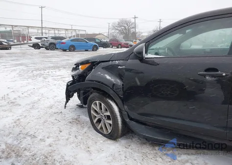 2015 Kia Sportage Lx z USA, uszkodzony, nr VIN KNDPBCAC1F7701259